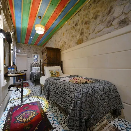 Mirzade 2* Γκόρεμε