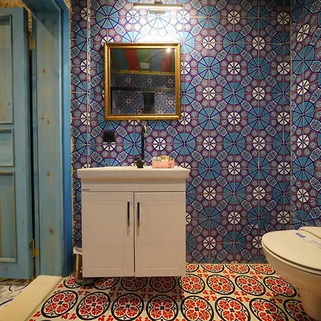 Ξενοδοχείο Mirzade 2*